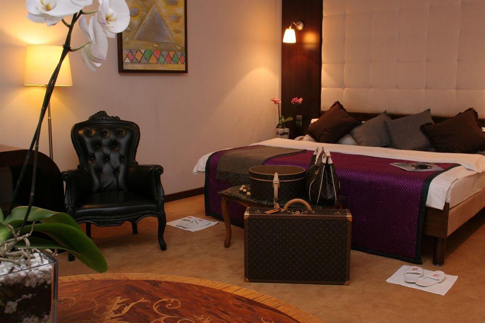 Hotel Floor Praga Exterior foto